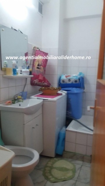 apartament-4-camere-decomandat-zona-bazar-4